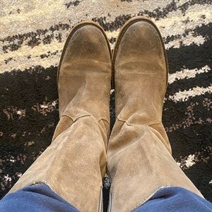 Women’s Brown Suede Boots